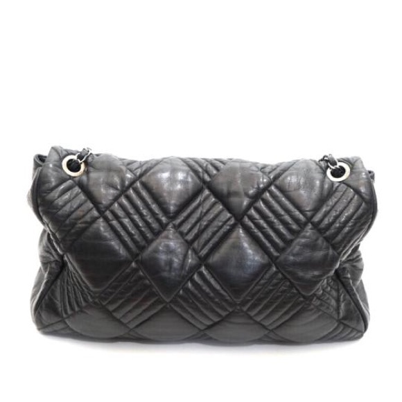 Chanel Jumbo Quilted Lambskin Shoulder Bag - Picture 3 of 8